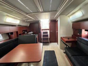 saloon-2